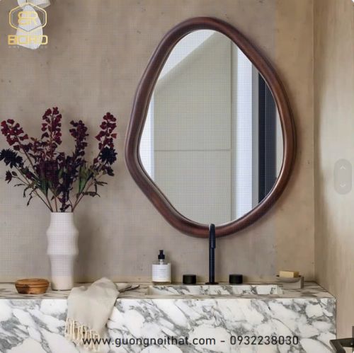 Gương nghệ thuật hình dạng bất thường khung gỗ CNC121, kích thước 60*75cm