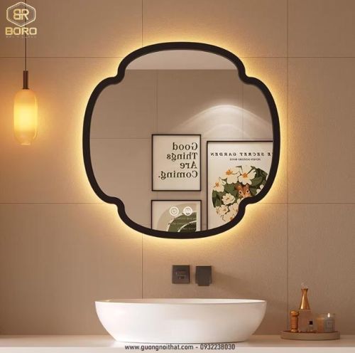 Gương khung gỗ kết hợp led thông minh hình cỏ bốn lá độc đáo CNC173-LED, kích thước 70*70 cm